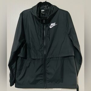 Nike Windbreaker - Medium
